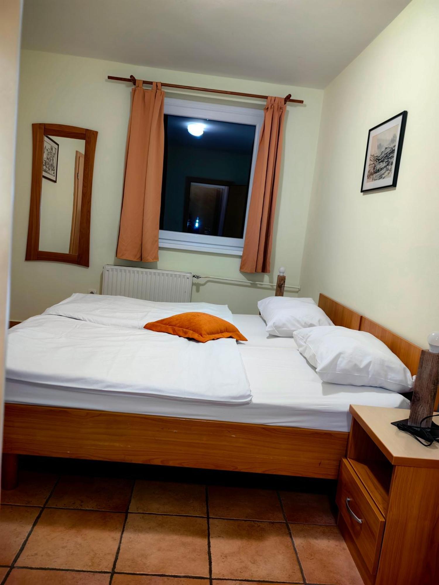 Hotel Kovac Osilnica Bagian luar foto